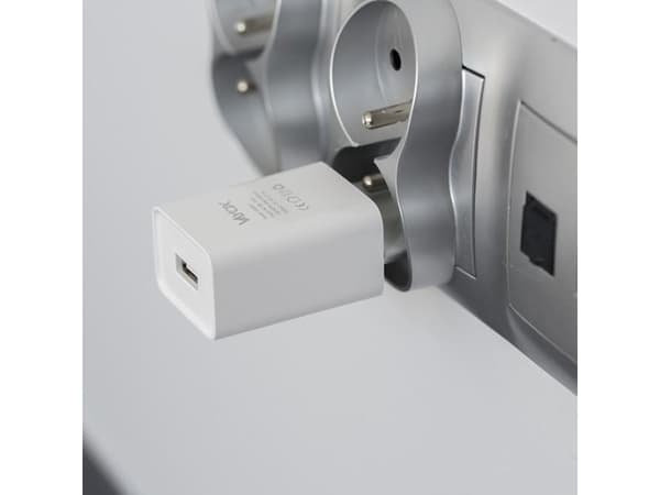 Vayox laturi USB-laturi 5V 2.1A VA0051 Vayox