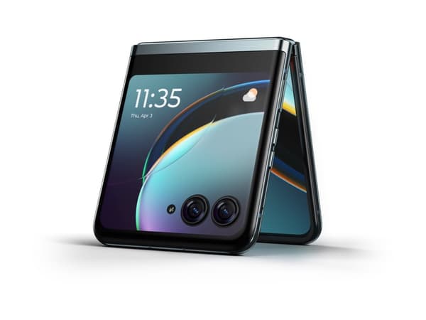 Motorola RAZR 40 Ultra - 5G pekskärmsmobil - dual-SIM - RAM 8 GB / Internminne 256 GB - pOLED-skärm - 6.9" - 2640 x 1080 pixlar (165 Hz) - 2 bakre ka