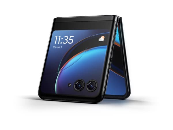Motorola RAZR 40 Ultra, 17,5 cm (6.9"), 8 GB, 256 GB, 12 MP, Android 13, Musta