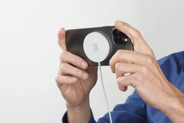 Cellularline MagSafe Wireless Charger Mag - Ladegerät (60014)