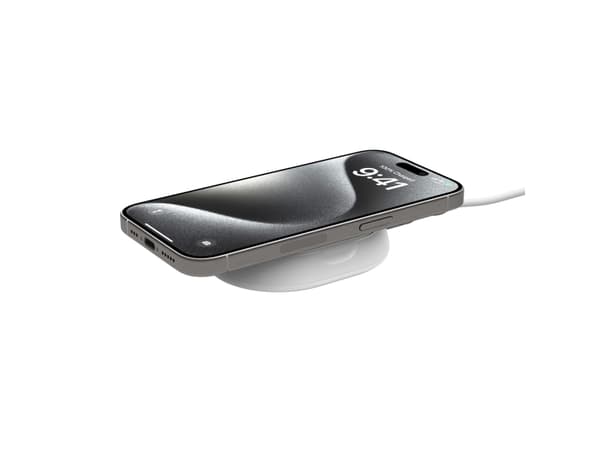Belkin BoostCharge Pro - Trådløst ladestativ - magnetisk + AC-strømadapter - 15 watt - hvit