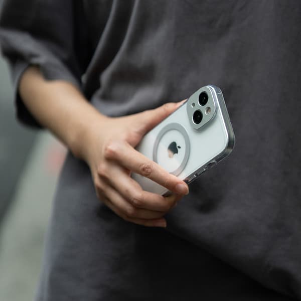Moshi iGlaze MagSafe - iPhone 15 Plus -kotelo (meteoriitinharmaa)