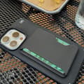 Miniatyrbillede 7 af 10: Speck ClickLock pung til MagSafe - Magnetisk MagSafe pung (bleg eg)