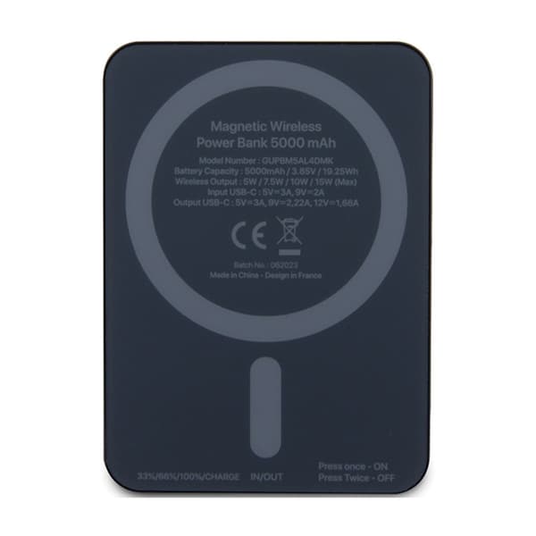 Guess 4G Strassed Metal Logo MagSafe - Induktion Power Bank 5000 mAh 15W MagSafe (sort)