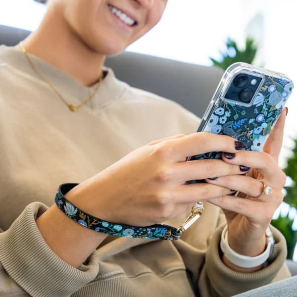 Rifle Paper Phone Wristlet - Universal telefonlinja (Garden Party Blue)