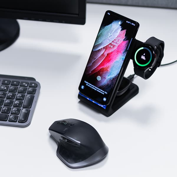 Crong PowerSpot Pivot Stand - 3in1 trådlös laddare för iPhone, Samsung & Android, Galaxy Watch och TWS-hörlurar (svarta)