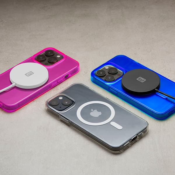 Cellularline Gloss Mag - iPhone 14 Pro MagSafe etui (gennemsigtig)