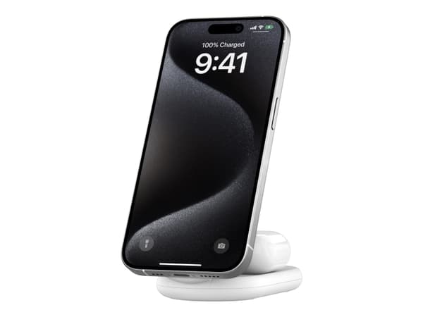Belkin BoostCharge 2-in-1 - Trådlöst laddställ - magnetisk, hopfällbar, med Qi2 + växelströmsadapter - 15 Watt - Fast Charge - vit - för Apple iPhone