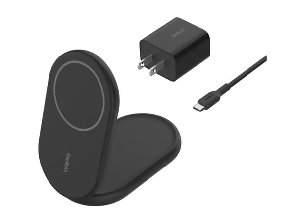 Belkin BoostCharge - Trådlöst laddställ - magnetisk, hopfällbar, med Qi2 + växelströmsadapter - 15 Watt - 3 A - Fast Charge, Strömmatning 3.1 - svart