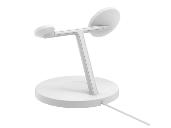 Belkin BoostCharge Pro 3-in-1 - Trådlöst laddställ - med Qi2 + växelströmsadapter - 15 Watt - Fast Charge - vit