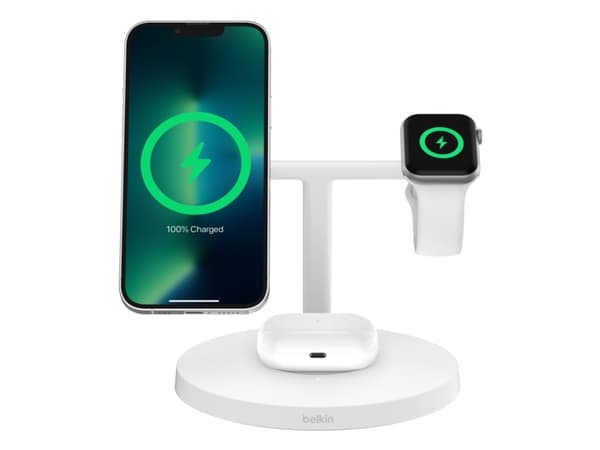 Belkin BoostCharge Pro 3-in-1 - Trådlöst laddställ - med Qi2 + växelströmsadapter - 15 Watt - Fast Charge - vit