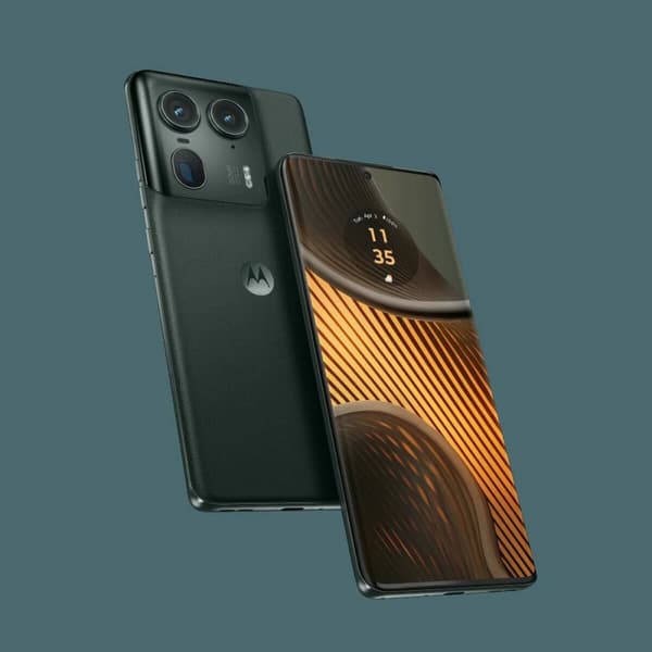 Smartphone Motorola PB0Y0016SE 6,67" SNAPDRAGON 8 gen 3 16 GB RAM 1 TB Grå Grå