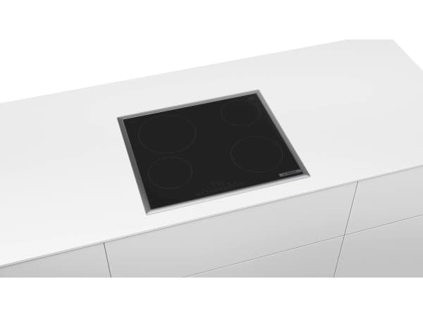 Bosch Serie | 6 PKE645FP2E - Keramisk komfyrtopp - 4 plater - Nisje - bredde: 56 cm - dybde: 49 cm - med pynt av rustfritt stål - svart/rustfritt stå