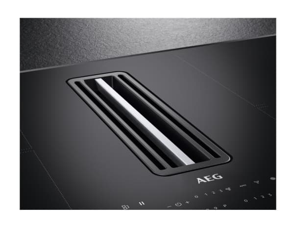 AEG 8000 Series CCE84751CB - Induksjonskomfyrtopp - 4 plater - Nisje - bredde: 78 cm - dybde: 49 cm - Klasse A+ - svart med fallvindeksos (uttrekk og
