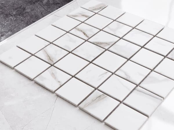 KERAMISK MOSAIK FIRKANTET MARMOR