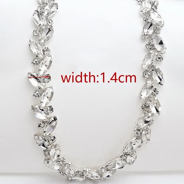 Rhinestonekedja, Bladform, Kopparmaterial,vit bredd 1.4cm, 5yard