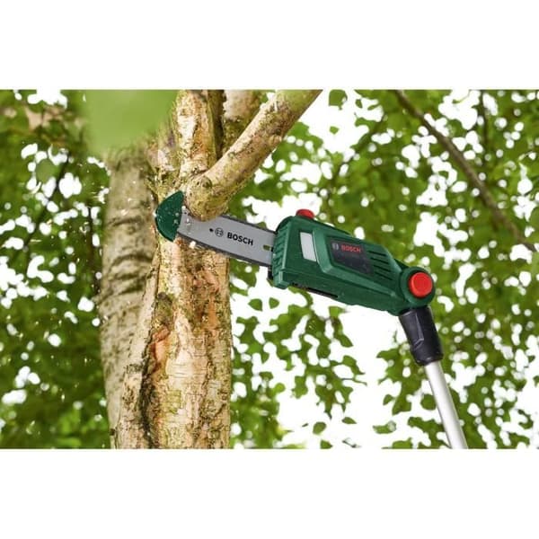 Bosch sladdlös stolpbeskärare - UniversalChainPole 18 (Levereras utan 18V-2,5Ah batteri eller laddare, 18V system, skärning: 15cm)