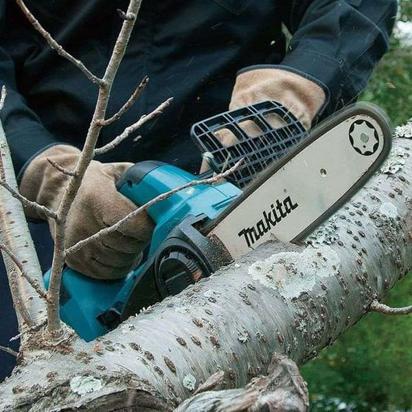 MAKITA 36V beskärning motorsåg - utan batteri och laddare DUC302Z