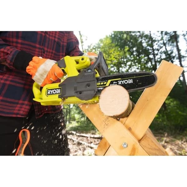 Kompakt motorsåg - RYOBI - 18V - 20 cm guide - 4,6 m/s - Sidospännare