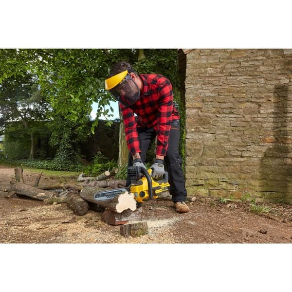 Motorsåg 30 cm 18V STANLEY FATMAX V20 SFMCCS630B-XJ Utan batteri eller laddare