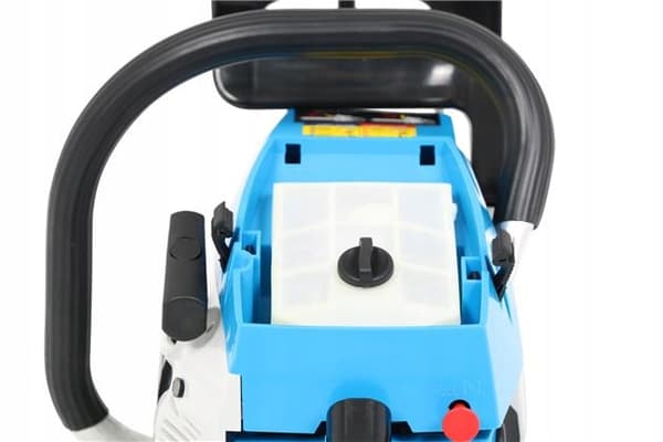 Praktisk benzinmotorsav 2,5 HK 46 cm³