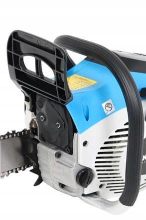Praktisk benzinmotorsav 2,5 HK 46 cm³