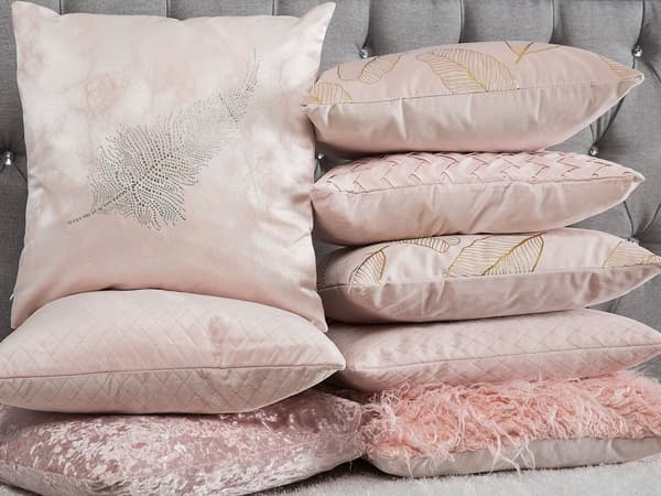 Set med 2 prydnadskuddar Rosa 45 x 45 cm Subtilt fjädermotiv Glam Dekor Hemtillbehör