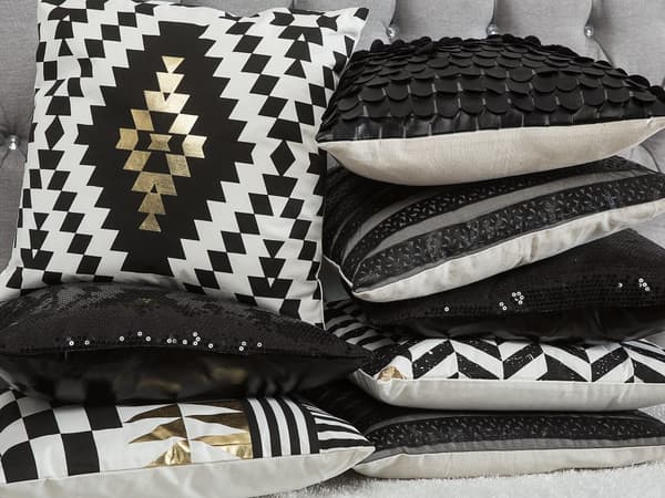 Set med 2 prydnadskuddar Svart Vit Guld Bomull 45 x 45 cm Chevronmönster Geometriskt tryck Glamour