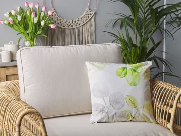 Uppsättning av 2 Dekorativa Prydnadskuddar Flerfärgad Bladmotiv Fyrkantig 45 x 45 cm Modern Inredning Tillbehör
