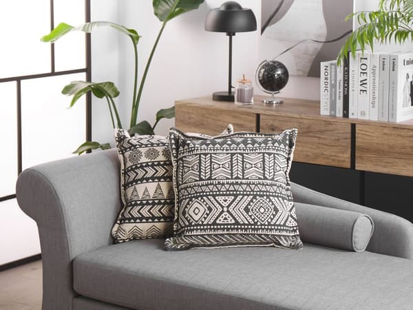 Uppsättning av 2 Svarta Kuddar Med Beige Bomullskudde Med Mönster Fyrkant 45 x 45 cm