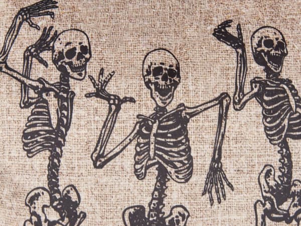 Set med 2 prydnadskuddar Beige sammet 45 x 45 cm Skelettmönster Fyrkantigt Moderna Halloween-dekor tillbehör