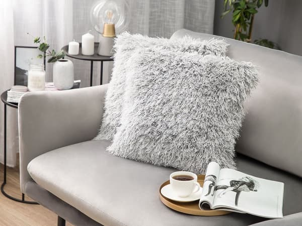 Sett med 2 pynteputer Grå Polyester 45 x 45 cm Shaggy Avtakbart putetrekk med innlegg Dekorasjon Tilbehør Moderne