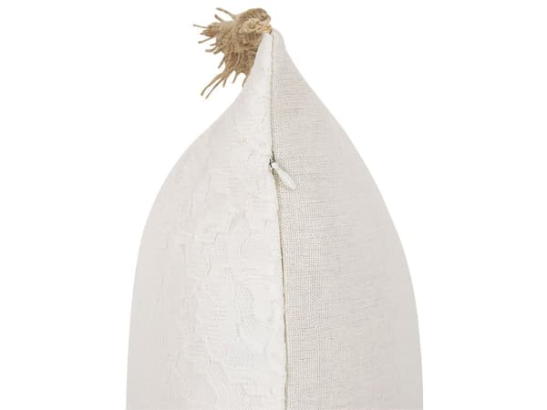 Sett med 2 Dekorative Puter Hvit Blonder Blomstermotiv 45 x 45 cm med dusker Dekortilbehør