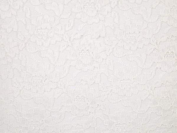 Sett med 2 Dekorative Puter Hvit Blonder Blomstermotiv 45 x 45 cm med dusker Dekortilbehør