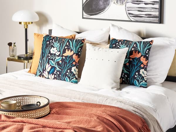 Set med 2 Dekorativa Kuddar Svart Grön Bomull 45 x 45 cm Sammet Blommigt Motiv Fransar Modern Glamour Dekor