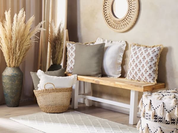 Set med 2 Dekorativa Kuddar Taupe Linne 45 x 45 cm Helfärgade Fransar Hemdekoration