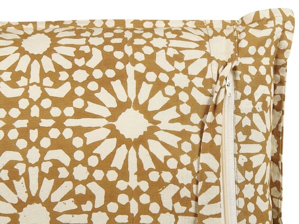 Set med 2 Dekorativa Kuddar Beige Bomull Geometriskt Mönster 45 x 45 cm Folkkultur Design Dekor Tillbehör