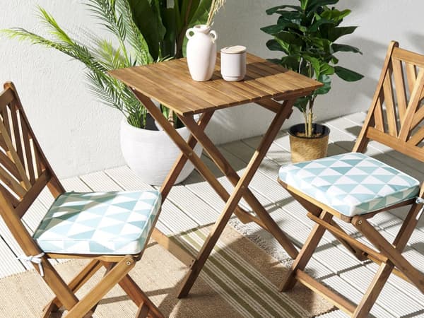 Sett med 2 utendørs sitteputer Blå Hvit 37 x 34 cm Geometrisk mønster Snor til å feste UV-bestandig Utemøbler Uteplass