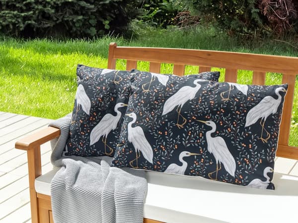 Set med 2 trädgårdskuddar Svart polyester 40 x 60 cm Fågelmotiv Modern utomhusdekoration Vattenavvisande