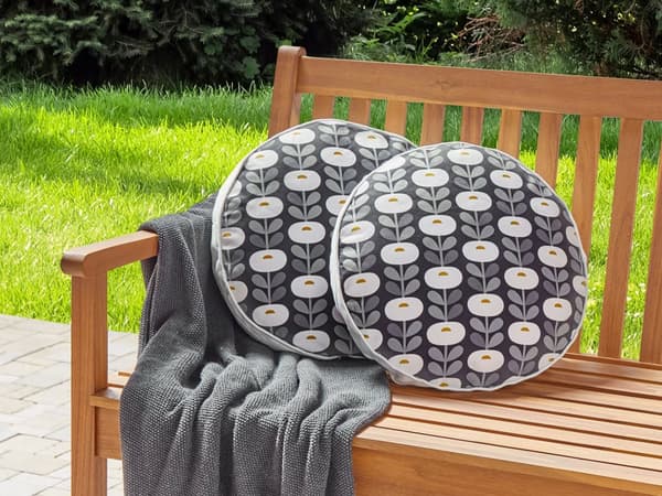 Sett med 2 hageputer i grå polyester med geometrisk mønster ⌀ 40 cm Moderne utendørspynt Vannavvisende