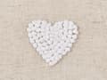 Miniatyrbilde 7 av 7: Spredningspute Beige bomull 30 x 50 cm Kastepute med brodert hjertemønster