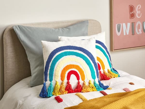 Sett med 2 Pynteputer Flerfarget bomull 45 x 45 cm Pute Brodert med regnbuemønster
