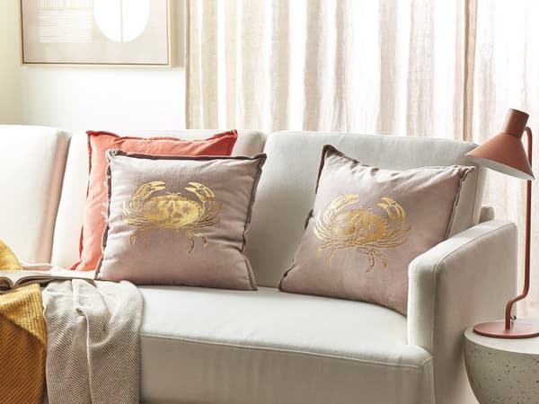 Set om 2 prydnadskuddar Taupe sammet 45 x 45 cm Marin krabbmotiv Fyrkantig polyesterfyllning Heminredningstillbehör