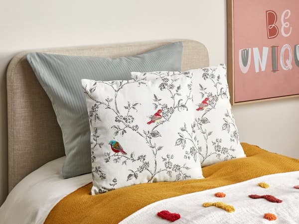 Set om 2 prydnadskuddar Vit bomull 45 x 45 cm Kudde med broderat fågelmönster