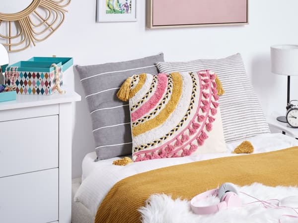 Set om 2 Prydnadskuddar Flerfärgad Bomull 45 x 45 cm med Tofsar Fyrkantig Modern Kudde Boho Dekor Tillbehör Vardagsrum Sovrum