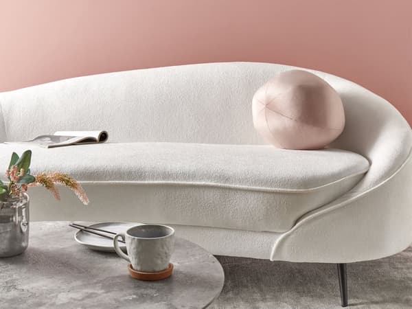 Dekorativ Bollkudde Rosa Sammet Enfärgad 30 x 30 cm Elegant Inredning Tillbehör Glamourös Design Sovrum Vardagsrum