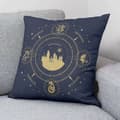 Miniatyrbild 3 av 3: Kuddfodral Harry Potter Christmas Gold Marinblå 50 x 50 cm