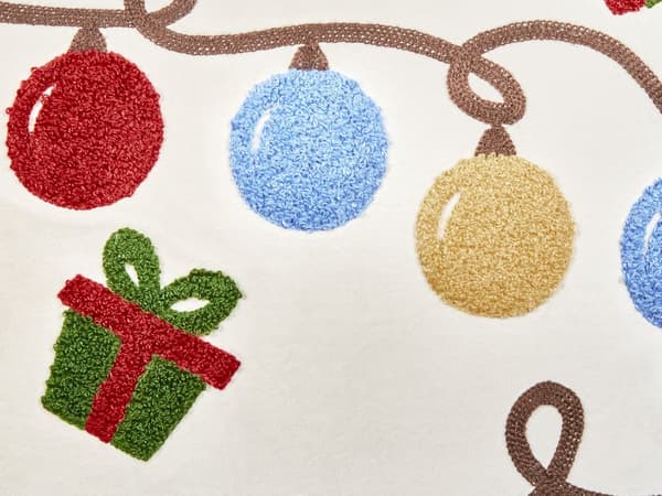 Set om 2 Prydnadskuddar Vit Sammetstyg Julmotiv 45 x 45 cm Dekorationer Hemtillbehör Sovrum Vardagsrum