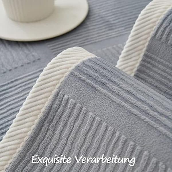Modern randig sofföverdrag med halkfri design