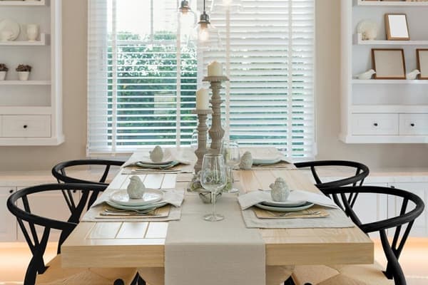 Wicker Natural Black stol inspireret af Wishbone